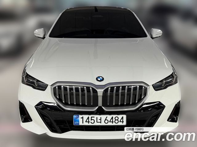 BMW 5-Series 520i M Sport — пробег 2 380 км — фото 4 из 5
