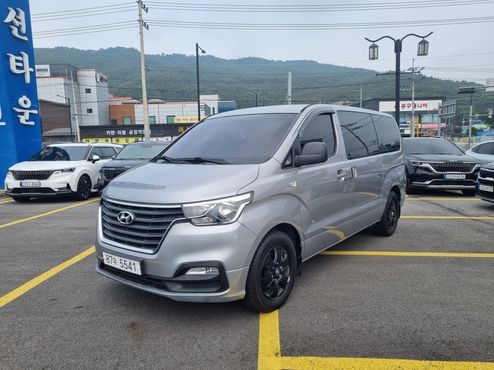 Hyundai Starex Van 3-Seater Style — пробег 149 083 км — фото 1 из 5