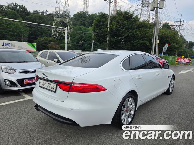 Jaguar XF 20d Portfolio — пробег 171 880 км — фото 4 из 5