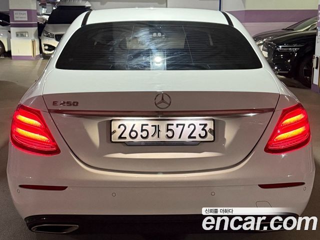 Mercedes-Benz E-Class E250 Avantgarde — пробег 67 000 км — фото 4 из 5