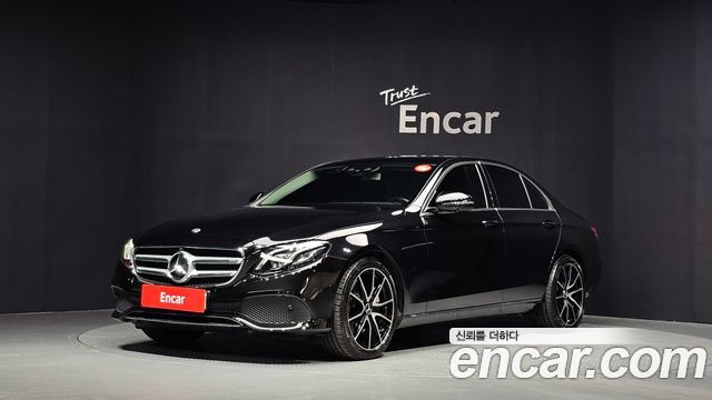 Mercedes-Benz E-Class E300 4MATIC Avnatgarde — пробег 82 742 км — фото 1 из 5