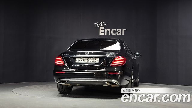 Mercedes-Benz E-Class E300 4MATIC Avnatgarde — пробег 82 742 км — фото 4 из 5