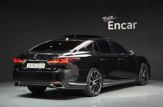 Lexus LS 3.5 Luxury AWD — пробег 85 869 км — фото 2 из 5