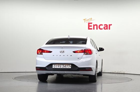 Hyundai AVANTE 1.6 Style — пробег 138 755 км — фото 4 из 5