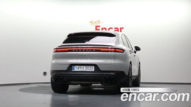 Porsche Cayenne 3.0 E-Hybrid Coupe — пробег 17 645 км — фото 4 из 5