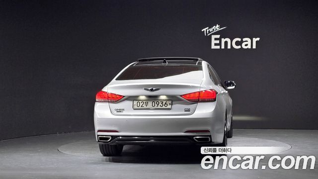 Hyundai Genesis из Кореи Encar
