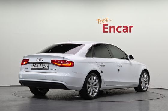 Audi A4 2.0 TDI dynamic B8 — пробег 54 046 км — фото 2 из 5