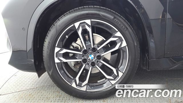 BMW X1 xDrive 20i M Sport — пробег 28 433 км — фото 5 из 5