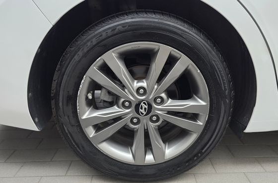 Hyundai AVANTE 1.6 GDI Smart Special — пробег 97 744 км — фото 5 из 5