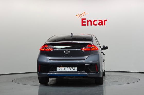 Hyundai Ioniq Q — пробег 139 161 км — фото 4 из 5