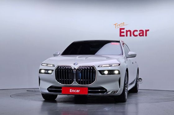 BMW 7-Series 740i sDrive Design Pure Excellence — пробег 35 723 км — фото 3 из 5