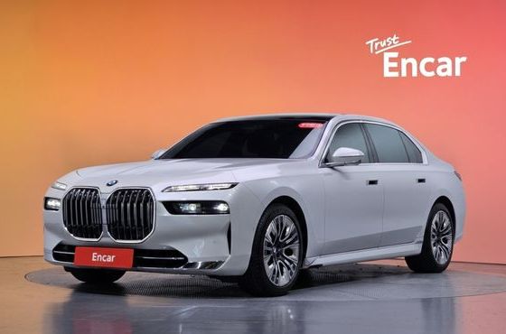 BMW 7-Series 740i sDrive Design Pure Excellence — пробег 35 723 км — фото 1 из 5