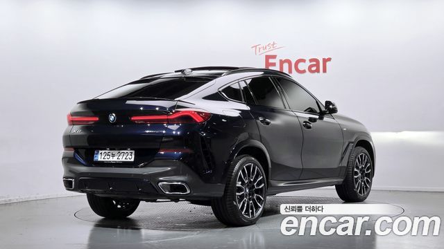BMW X6 xDrive40i M Sport — пробег 21 916 км — фото 2 из 5