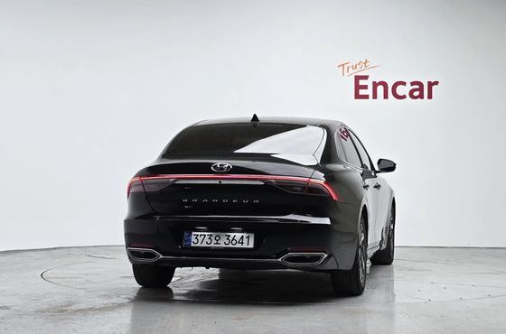 Hyundai Grandeur Premium — пробег 141 821 км — фото 4 из 5