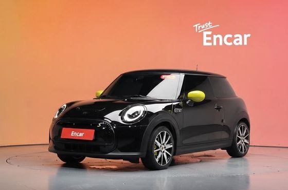 Mini Cooper SE Classic 3rd — пробег 49 651 км — фото 1 из 5