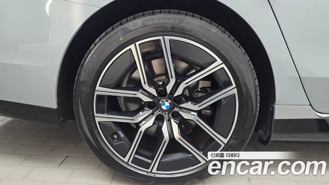 BMW i7 xDrive 60 M sport — пробег 21 857 км — фото 5 из 5