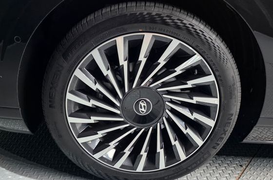 Hyundai Grandeur Calligraphy — пробег 18 217 км — фото 5 из 5