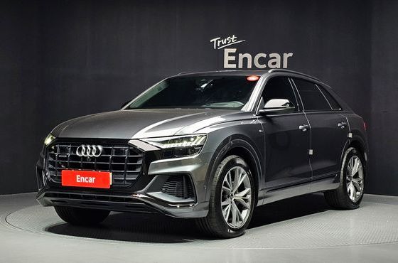 Audi Q8 55 TFSI Quattro Premium — пробег 123 176 км — фото 1 из 5