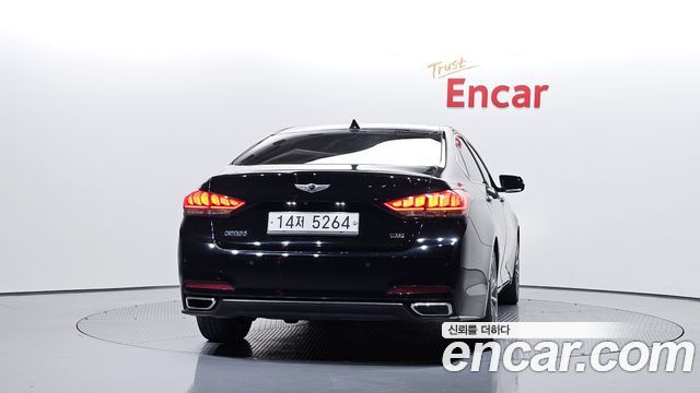 Hyundai Genesis из Кореи Encar