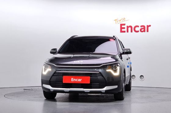 Kia Niro Prestige — пробег 18 103 км — фото 3 из 5