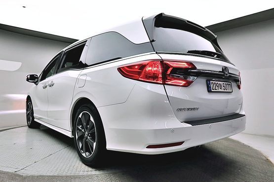 Honda Odyssey 3.5 5th — пробег 21 609 км — фото 4 из 5