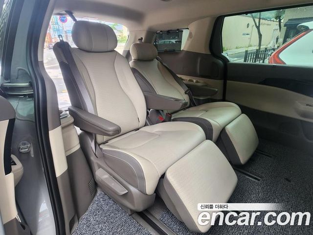 Kia Carnival Gasoline 7-Seater Gravity — пробег 10 500 км — фото 5 из 5