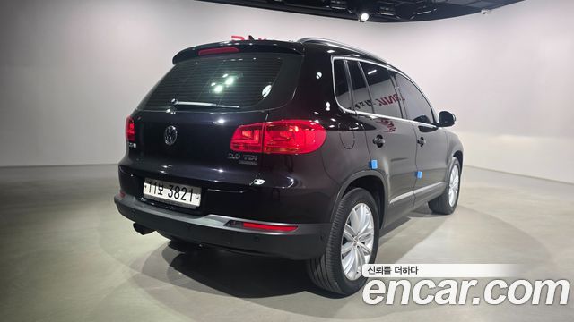 Volkswagen Tiguan 2.0 TDI  Premium 5N — пробег 149 552 км — фото 2 из 5