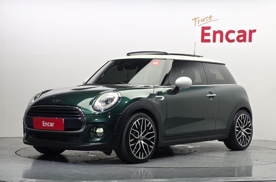 Mini Cooper Mid 3rd — пробег 161 109 км — фото 1 из 5