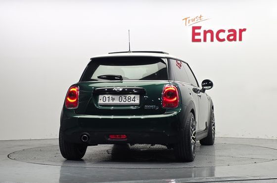 Mini Cooper Mid 3rd — пробег 161 109 км — фото 4 из 5