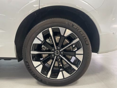 Volvo XC60 T8 Ultra Bright — пробег 4 141 км — фото 5 из 5