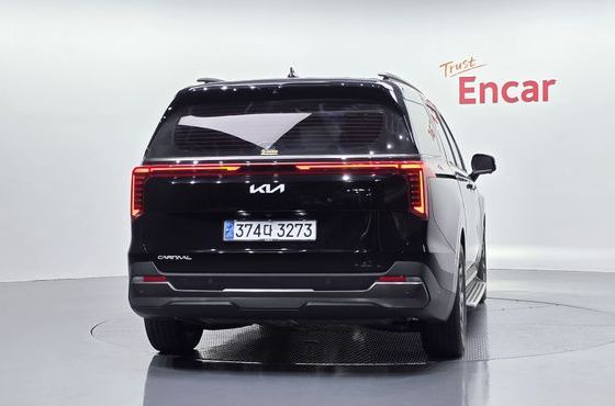 Kia Carnival Diesel 9-Seater Gravity — пробег 6 691 км — фото 4 из 5