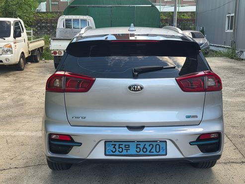 Kia Niro Noblesse — пробег 177 864 км — фото 5 из 5