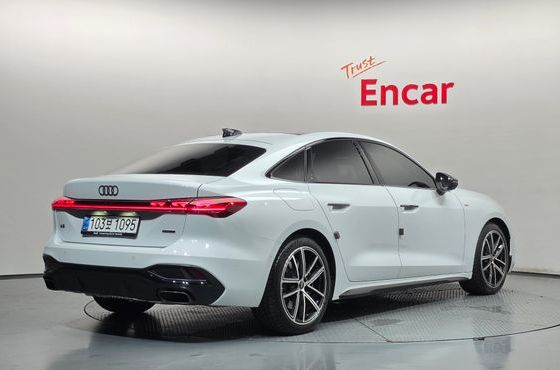 Audi A5 45 TFSI Quattro S Line — пробег 5 600 км — фото 2 из 5