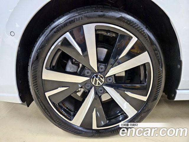 Volkswagen Golf 2.0 TDI Prestige — пробег 12 000 км — фото 5 из 5