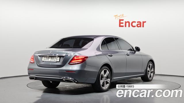 Mercedes-Benz E-Class E300 4MATIC Avnatgarde — пробег 104 152 км — фото 2 из 5