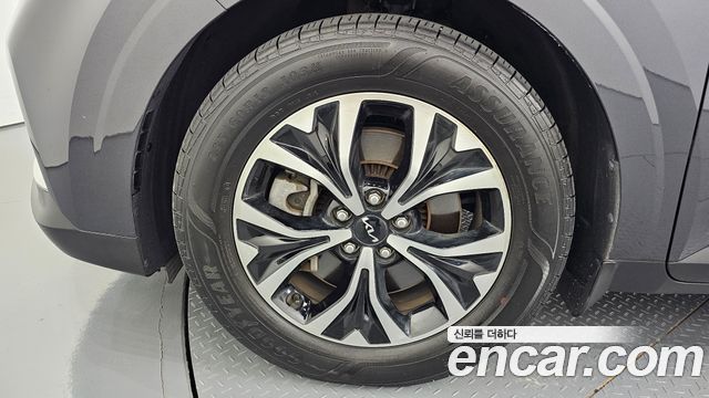 Kia Carnival Gasoline 11-Seater Prestige — пробег 37 500 км — фото 5 из 5
