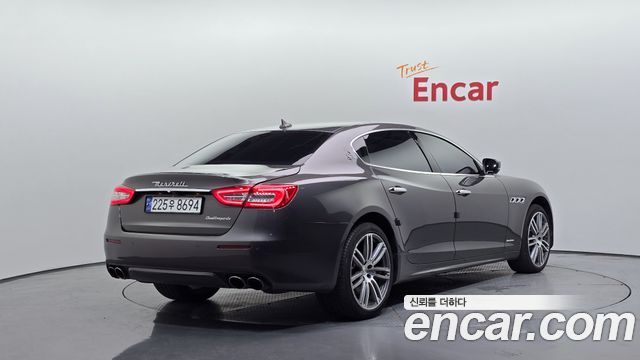 Maserati Quattroporte 3.0 V6 Granlusso — пробег 99 238 км — фото 2 из 5