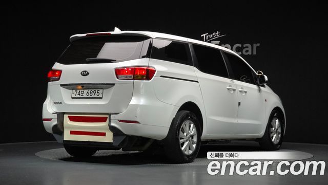 Kia Carnival 6-seater Wheelchair lift — пробег 306 435 км — фото 2 из 5