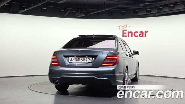 Mercedes-Benz C-Class C220 CDI BlueEFFICIENCY — пробег 122 260 км — фото 4 из 5