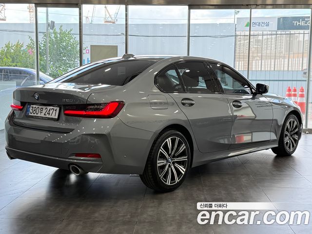 BMW 3-Series 320i — пробег 7 951 км — фото 2 из 5