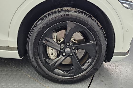 Genesis GV70 2.5T Gasoline AWD — пробег 8 871 км — фото 5 из 5