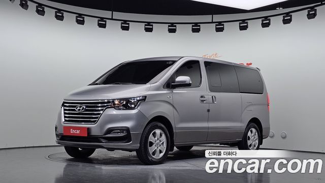 Hyundai Starex 4WD Wagon 12-Seater Modern — пробег 71 618 км — фото 1 из 5