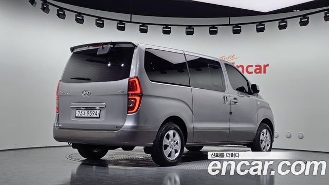 Hyundai Starex 4WD Wagon 12-Seater Modern — пробег 71 618 км — фото 2 из 5