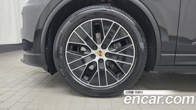 Porsche Macan Base — пробег 56 839 км — фото 5 из 5
