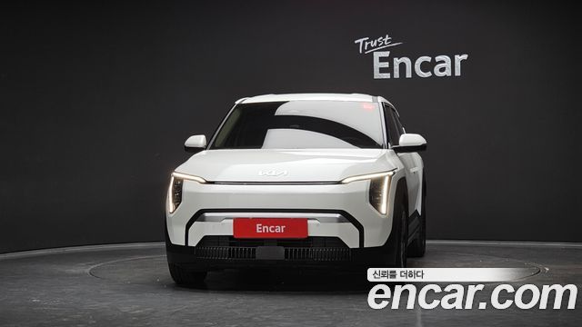 Kia EV3 Long Range 2WD AIr — пробег 14 627 км — фото 3 из 5