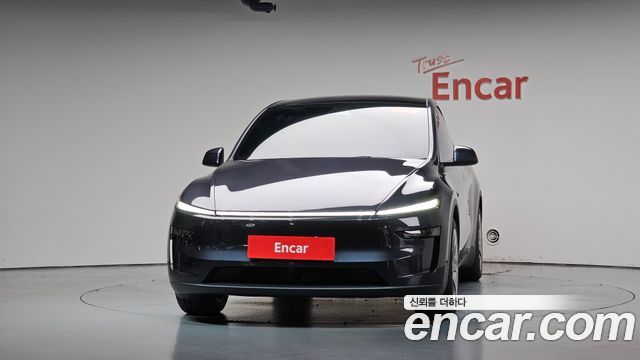 Tesla Model Y L Long Range AWD — пробег 48 км — фото 3 из 5