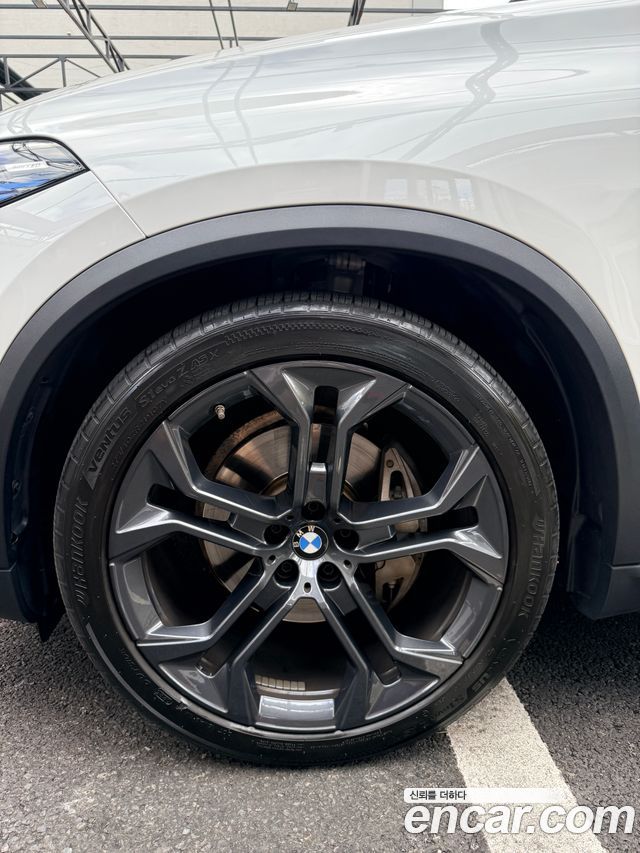 BMW X5 xDrive 40i xLine — пробег 39 000 км — фото 4 из 5