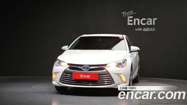 Toyota Camry Hybrid LE — пробег 113 798 км — фото 3 из 5