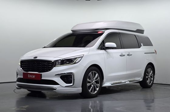Kia Carnival Gasoline 7-Seater Hi-Limousine President — пробег 48 268 км — фото 1 из 5
