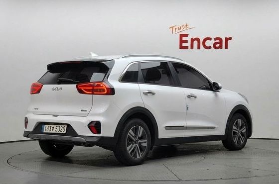 Kia Niro 1.6 HEV Prestige — пробег 109 000 км — фото 2 из 5